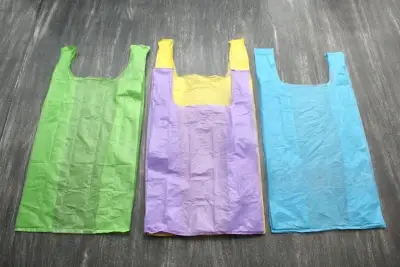 Bolsas con manija o tipo camisetas, resistentes y reutilizables
